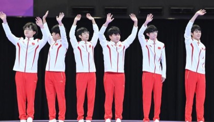 kaiyun-26日总结：电子竞技历史首金 黄雨婷成首位三金王